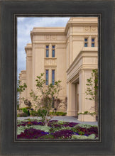 Load image into Gallery viewer, Payson Garden Detail
