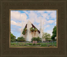 Load image into Gallery viewer, Las Vegas Daytime
