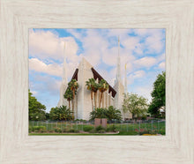 Load image into Gallery viewer, Las Vegas Daytime
