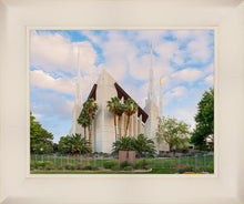 Load image into Gallery viewer, Las Vegas Daytime
