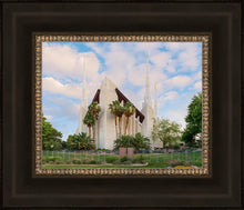 Load image into Gallery viewer, Las Vegas Daytime
