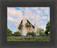 Load image into Gallery viewer, Las Vegas Daytime
