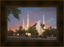Load image into Gallery viewer, Las Vegas House of the Lord
