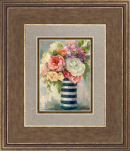 Load image into Gallery viewer, Flowers &amp; Vase
