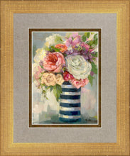 Load image into Gallery viewer, Flowers &amp; Vase
