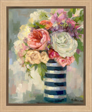 Load image into Gallery viewer, Flowers &amp; Vase
