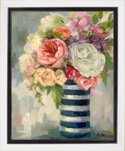 Load image into Gallery viewer, Flowers &amp; Vase
