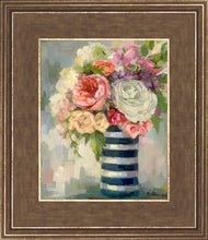 Load image into Gallery viewer, Flowers &amp; Vase
