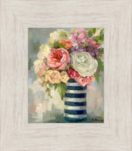 Load image into Gallery viewer, Flowers &amp; Vase
