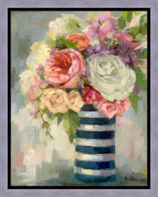 Load image into Gallery viewer, Flowers &amp; Vase
