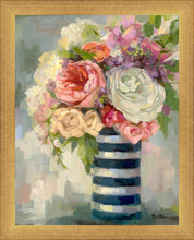 Load image into Gallery viewer, Flowers &amp; Vase
