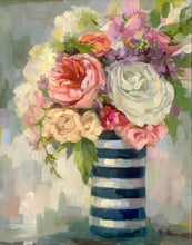 Load image into Gallery viewer, Flowers &amp; Vase
