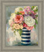 Load image into Gallery viewer, Flowers &amp; Vase

