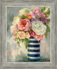 Load image into Gallery viewer, Flowers &amp; Vase
