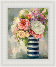 Load image into Gallery viewer, Flowers &amp; Vase
