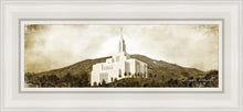Load image into Gallery viewer, Draper Vintage
