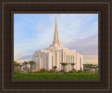 Load image into Gallery viewer, Gilbert 02
