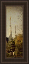 Load image into Gallery viewer, Las Vegas Spire - Vintage

