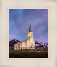 Load image into Gallery viewer, Star Valley Winter Refuge
