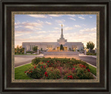Load image into Gallery viewer, Reno Flowers
