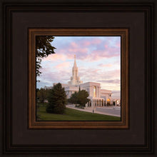 Load image into Gallery viewer, Bountiful Pastel Light
