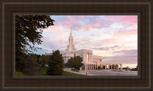 Load image into Gallery viewer, Bountiful Pastel Light
