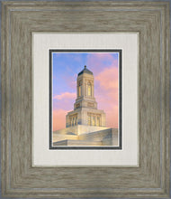 Load image into Gallery viewer, Helena Montana Look Up
