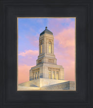 Load image into Gallery viewer, Helena Montana Look Up

