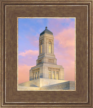 Load image into Gallery viewer, Helena Montana Look Up
