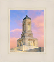 Load image into Gallery viewer, Helena Montana Look Up
