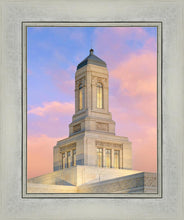 Load image into Gallery viewer, Helena Montana Look Up
