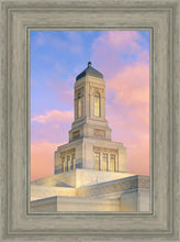Load image into Gallery viewer, Helena Montana Look Up
