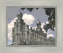 Load image into Gallery viewer, Logan Utah Temple - Grey Sky
