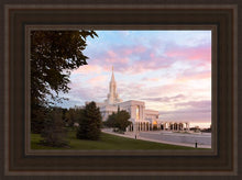 Load image into Gallery viewer, Bountiful Pastel Light
