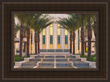 Load image into Gallery viewer, Gilbert Close Up
