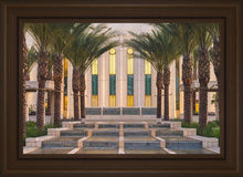 Load image into Gallery viewer, Gilbert Close Up
