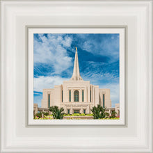 Load image into Gallery viewer, Gilbert Summer Joy
