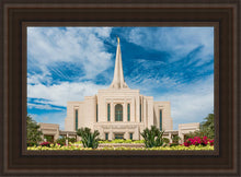 Load image into Gallery viewer, Gilbert Summer Joy
