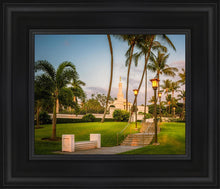 Load image into Gallery viewer, Kona Temple Grounds
