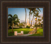 Load image into Gallery viewer, Kona Temple Grounds
