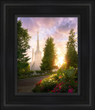 Load image into Gallery viewer, Portland Garden Circle
