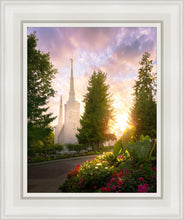 Load image into Gallery viewer, Portland Garden Circle
