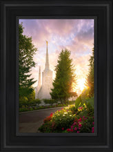 Load image into Gallery viewer, Portland Garden Circle

