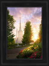 Load image into Gallery viewer, Portland Garden Circle
