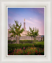 Load image into Gallery viewer, Spokane Flowers

