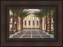 Load image into Gallery viewer, Gilbert Close Up
