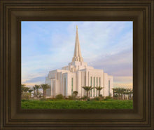 Load image into Gallery viewer, Gilbert 02
