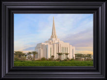 Load image into Gallery viewer, Gilbert 02
