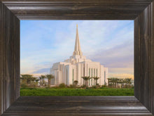 Load image into Gallery viewer, Gilbert 02
