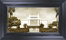 Load image into Gallery viewer, Laie Vintage
